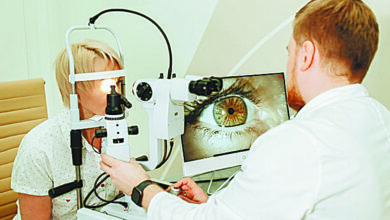 "Мушки, туман": офтальмолог назвала признаки неизлечимых болезней глаз